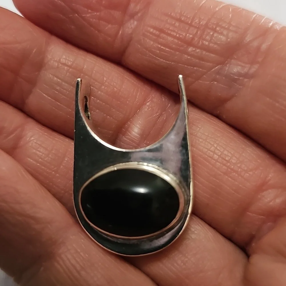 Sterling Silver 925 Genuine Oval Onyx Pendant - Picture 2 of 8